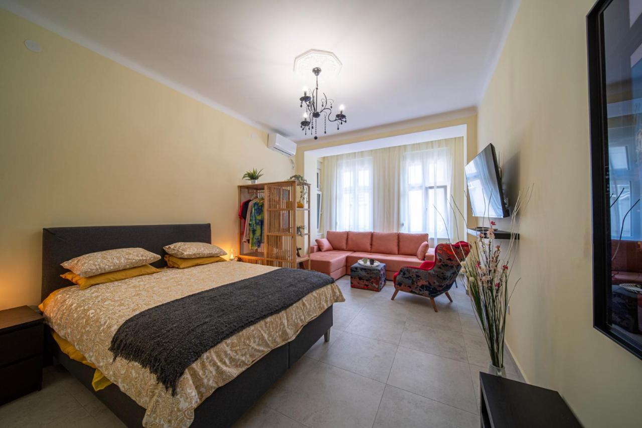 Sunlit Artist Studio Daire Belgrad Dış mekan fotoğraf